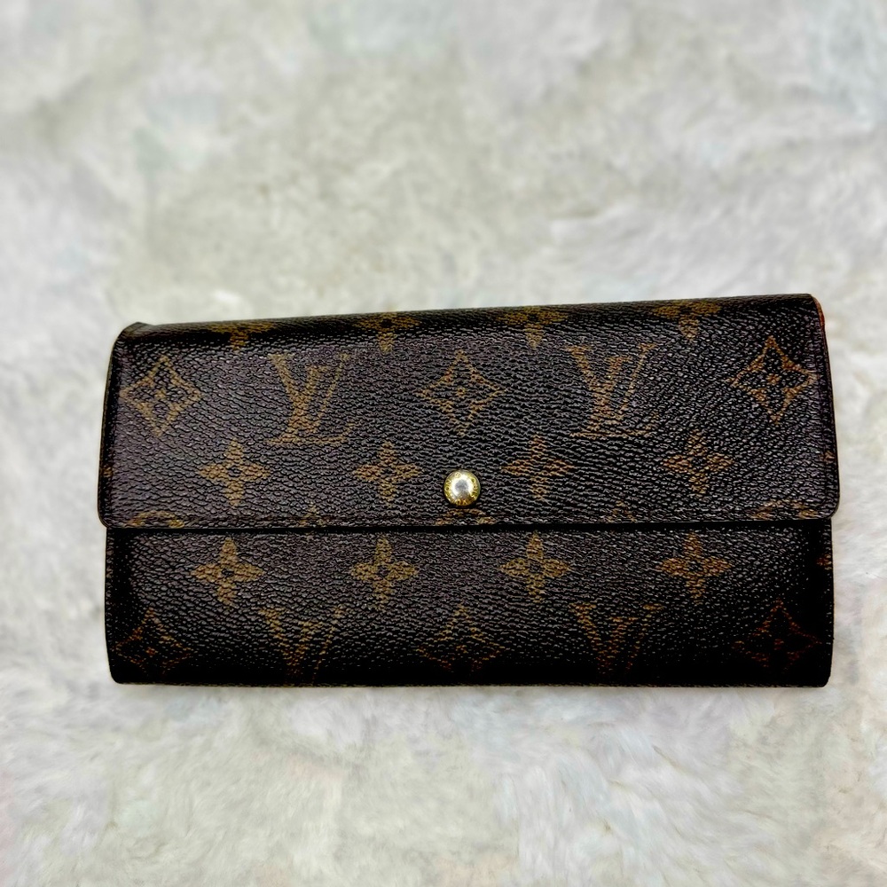 💎✨authentic✨💎LV tri fold long wallet